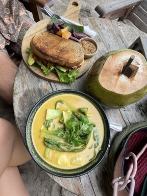 Laksa and pulled (jackfruit) p*rk sandwich. This place had decent prices comparing to the other vegan options on the island. We also had the Nasi Campur which was amazing   at The Banyan Tree in 