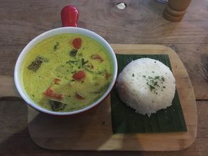 Tempe Coconut Curry at The Banyan Tree in 