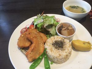 Set lunch at Cafe Evah at Evah Dining Macrobiotic - Daimyo in Fukuoka