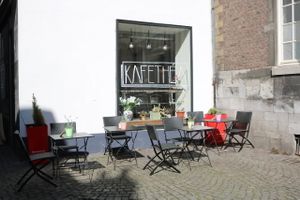 Sunny day at KAFETHEA in Maastricht
