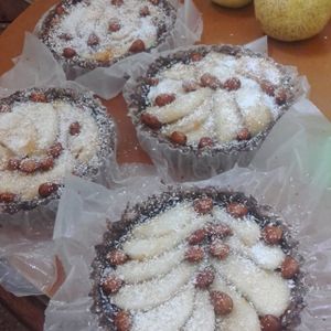 Raw Vegan Pear Pies at Manjares Veganos in Buenos Aires