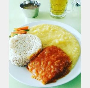 Asado de tofu c/puré at Giordano Restaurant Vegetariano in Lima