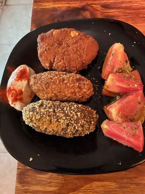 Croquetas at La Tavernaire in Valencia