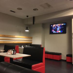 El local at Pizzeria Mayor in Madrid