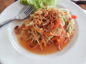Som tam at Master Ruma Vegetarian in Chiang Mai