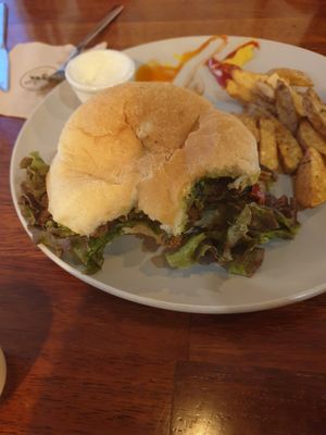 burger was good at Vegetus 베제투스 in Seoul