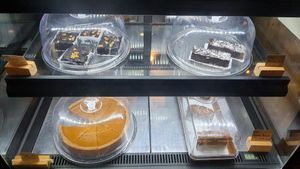 Display of desserts at Vegetus 베제투스 in Seoul