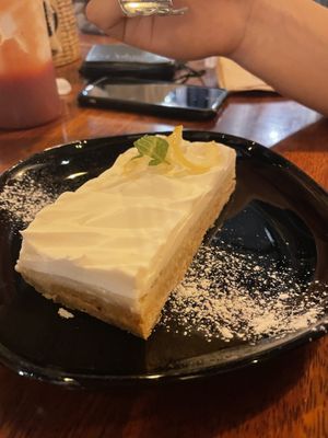 Lemon tart   at Vegetus 베제투스 in Seoul