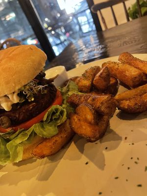 Vegetus Burger  at Vegetus 베제투스 in Seoul