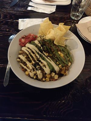 Lentil taco salad at Vegetus 베제투스 in Seoul