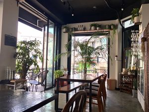 tables at Vegetus 베제투스 in Seoul