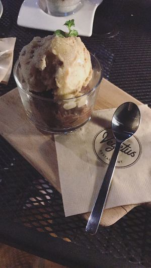 Banana peanut butter and chocolate mint ice cream at Vegetus 베제투스 in Seoul