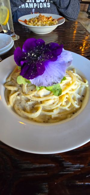 Garlic Alfredo at Vegetus 베제투스 in Seoul
