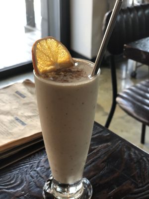 Apple Ginger Smoothie at Vegetus 베제투스 in Seoul
