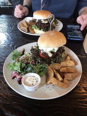 Burger at Vegetus 베제투스 in Seoul