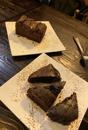 Banana bread and Brownie at Vegetus 베제투스 in Seoul