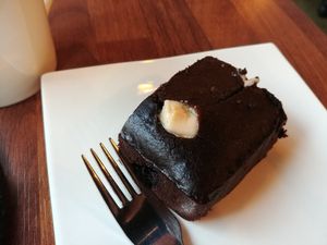 브라우니는 데워달라고 요청하세요 at Vegetus 베제투스 in Seoul