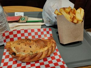 Meal deal with chips and organic drink at Veggie's World in Andorra La Vella