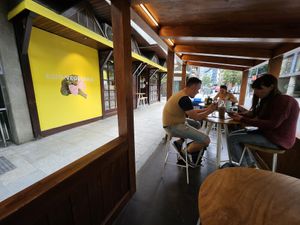 Outdoor patio at Veggie's World in Andorra La Vella