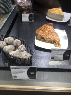 Apple tarte and energy balls   at Baristaz Coffee Heroes - Bahnhofplatz in Koblenz