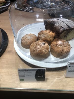 Peanut cake   at Baristaz Coffee Heroes - Bahnhofplatz in Koblenz