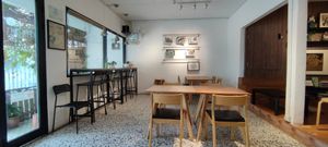 Lots of seating at Yi Ke Shu - Tanjung Bungah in Penang