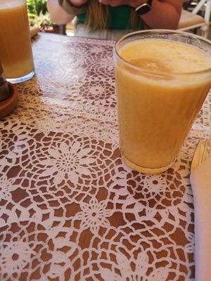 Orange, apple & Pear juice at PurEssence in Alvor