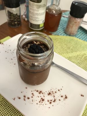 Mousse de abacate e cacau (muito boa!!!) at PurEssence in Alvor