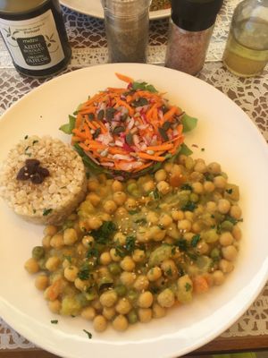 Chickpea curry with rice from daily menu at PurEssence in Alvor