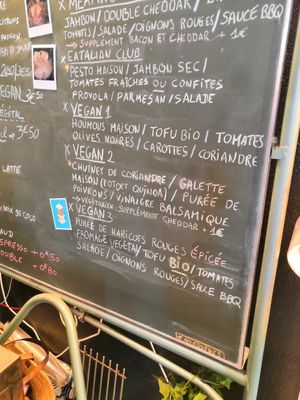 3 vegan sandwich options at Joe's Corner in Toulouse