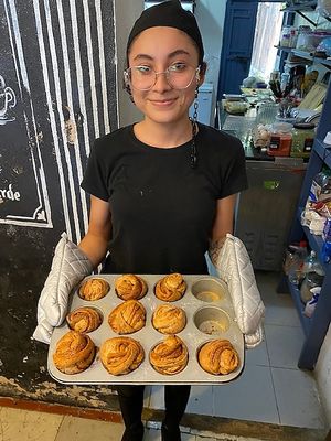 Vegan cinnamon rolls at Cafe Del Professor Pitagoras in Merida