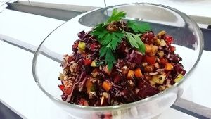 Vegán saláták / Vegan salads at Vega Zone in Budapest