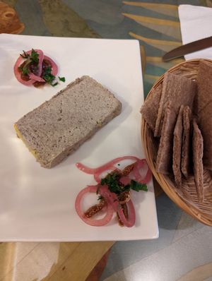  at Café Vert in Lyon