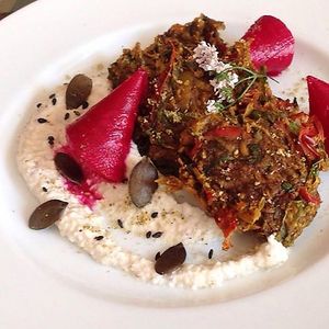 dehydrated veggies with flax seeds and garlic dip at Café Vert in Lyon