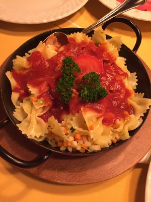 Noodles with tomato sauce and veggies at Brauerei-Gasthof Hotel Post  in Nesselwang