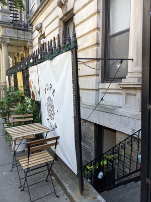 The almost-hidden entrance at Pure Ktchn in New York City