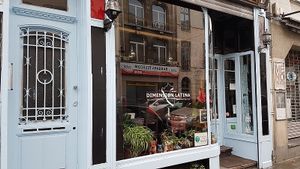 front - not accessible entrance at Dimension Latina in Brussels