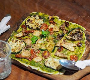Wholey Pizza with homemade pesto sauce. Also available in Tomato BBQ sauce or 1\2 1\2 Sauce too..
Scrumptious!! at Wholey Wonder in Penang
