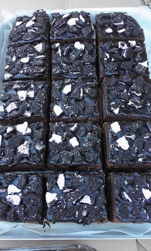 Oreo Strawberry & Chocolate Cakes at Absolutely Vegan in Burton Upon Trent