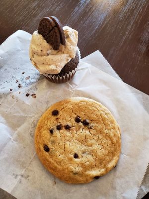 chocolate chip cookie and oreo cupcake at The Southern V in Nashville