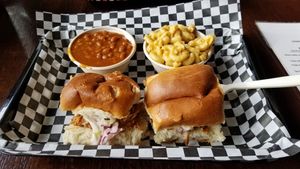 Jackfruit sliders with Mac'n'cheeze and baked beans. at The Southern V in Nashville
