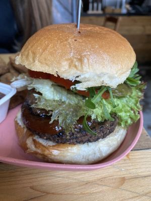 Queen’Noa-Lentils Burger  at Lia's Kitchen in Berlin