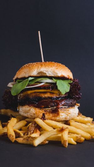 Queen-Noa-Lentils Burger at Lia's Kitchen in Berlin