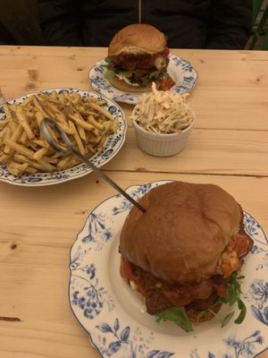 Classic chikn burgers, fries and coleslaw  at Lia's Kitchen in Berlin