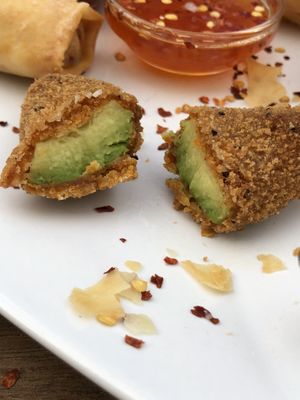 Advocado fried chilli at De Krewelligen Bidet in Antwerpen