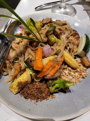 pad Thai w vegetables at Mango Tree - 7th Ave in Metro Manila