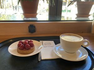 Vegan gebakje, life is sweet!  at Spirit in Amsterdam