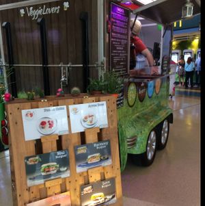 veggie lovers truck  at Veggie Lovers Truck in Almada