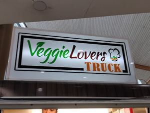  at Veggie Lovers Truck in Almada