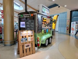  at Veggie Lovers Truck in Almada